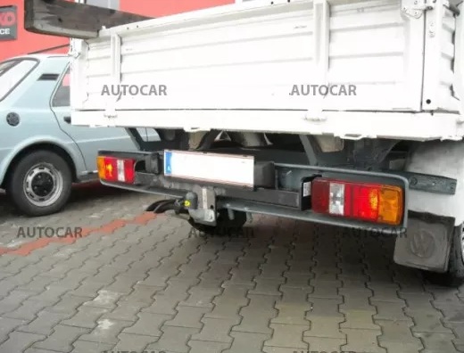 Autohak Volkswagen Transporter T4 platós 1990-2003 (2000kg/100kg) vonóhorog 1